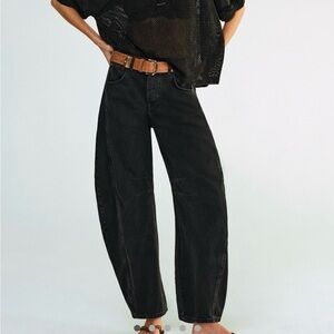 We The Free, Free People, Mid-Rise Barrel Jean in Soundwave Black - Regular Fit